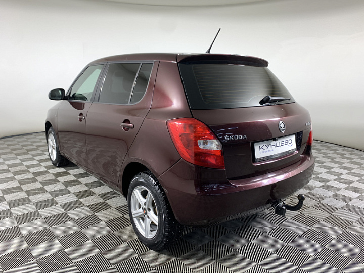 SKODA Fabia 1.2, 2013 года, Механика, ТЕМНО-БОРДОВЫЙ