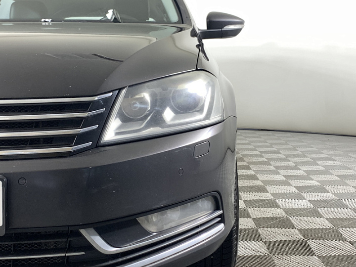 Volkswagen Passat 1.8, 2011 года, Робот, Черный