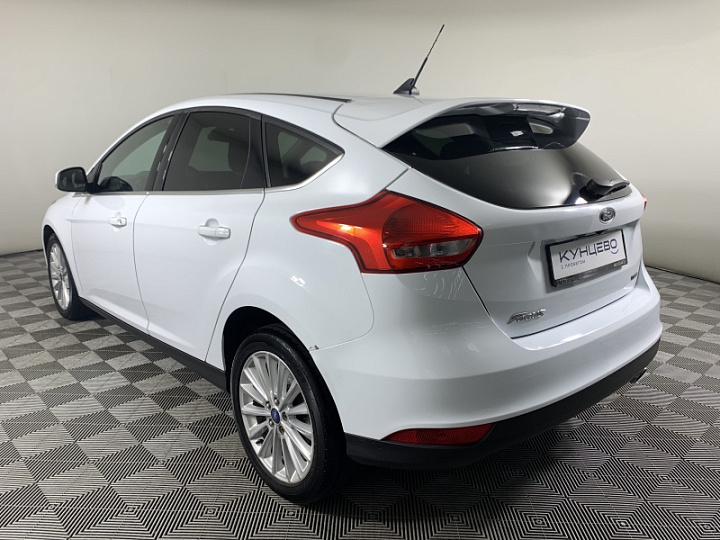 Ford Focus 1.5, 2018 года, Автоматическая, Белый