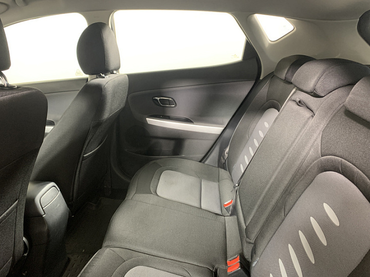 KIA Ceed 1.6, 2015 года, Механика, КОРИЧНЕВЫЙ