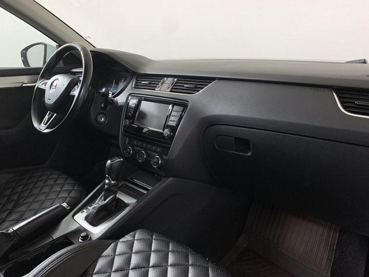 SKODA Octavia 1.4, 2016 года, Робот, Серебристый