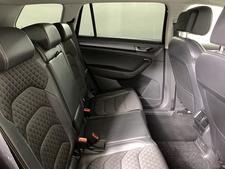 SKODA Kodiaq 2, 2019 года, Робот, ЧЕРНЫЙ
