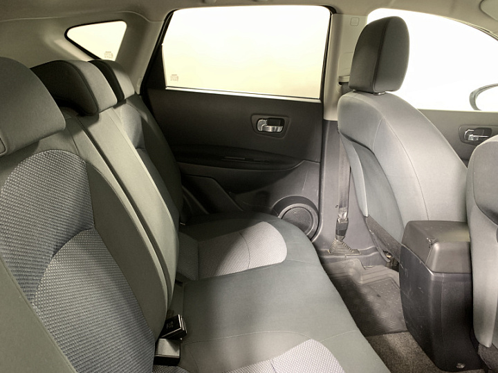 NISSAN Qashqai 1.6, 2012 года, Механика, ЧЕРНЫЙ