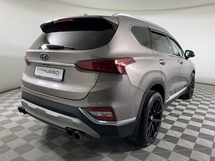 Hyundai Santa Fe 2.2, 2019 года, Автоматическая, Серо-бежевый