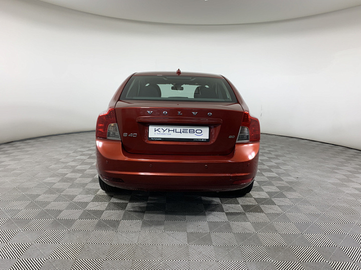 VOLVO S40 2, 2011 года, Робот, КРАСНЫЙ