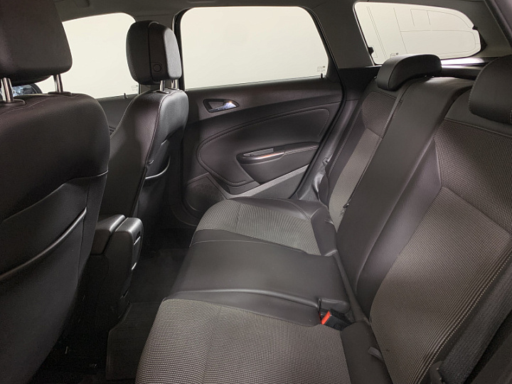OPEL Astra 1.6, 2011 года, Механика, ТЕМНО-СЕРЫЙ