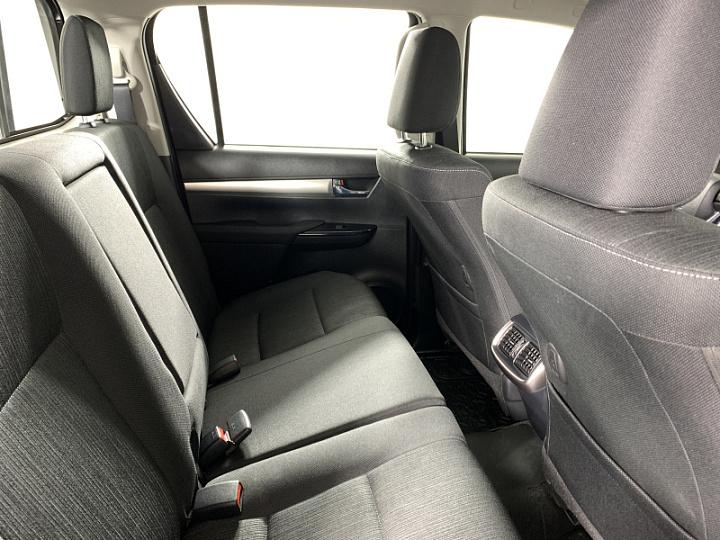 TOYOTA Hilux 2.7, 2022 года, Автоматическая, ЧЕРНЫЙ