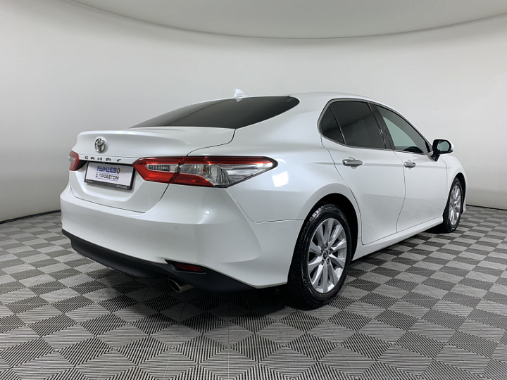 TOYOTA Camry 2.5, 2018 года, Автоматическая, БЕЛЫЙ