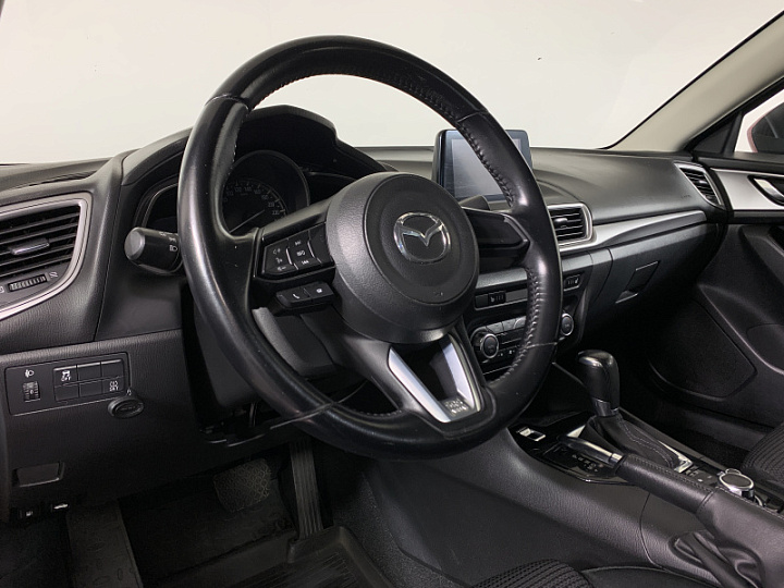 MAZDA 3 1.5, 2017 года, Автоматическая, КРАСНЫЙ