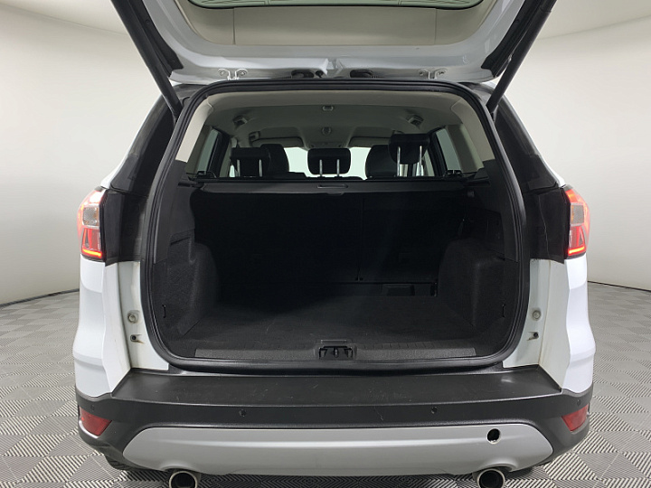 FORD Kuga 2.5, 2017 года, Автоматическая, БЕЛЫЙ