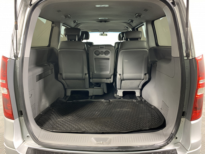 HYUNDAI Grand Starex 2.5, 2011 года, Автоматическая, СЕРЫЙ