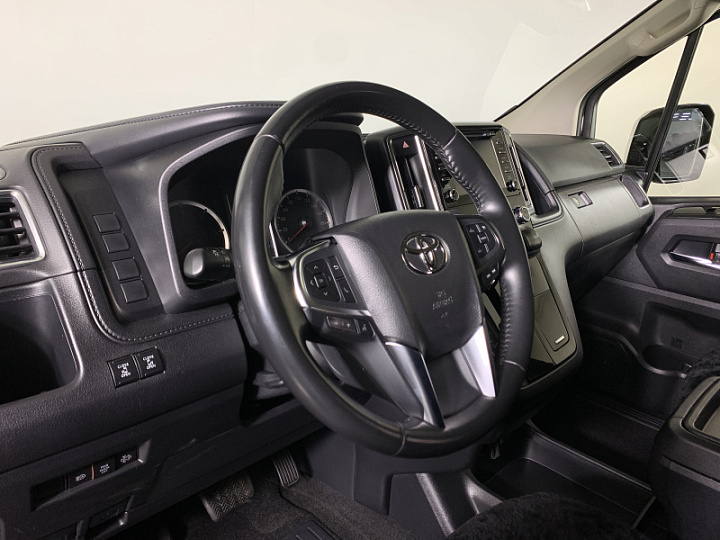 TOYOTA HiAce 2.8, 2020 года, Автоматическая, ЧЕРНЫЙ