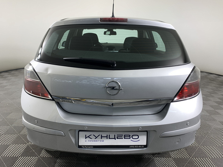 Opel Astra 1.8, 2014 года, Автоматическая, Серебристый