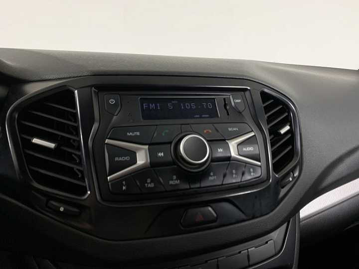 Lada Vesta 1.6, 2019 года, Механика, КОРИЧНЕВЫЙ