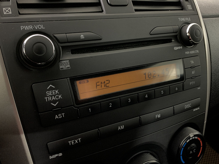 TOYOTA Corolla 1.6, 2007 года, Робот, Серебристый