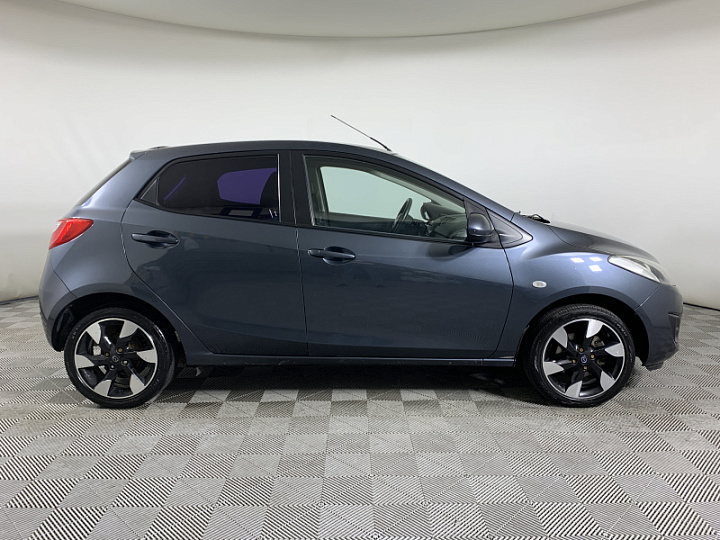 MAZDA 2 1.5, 2011 года, Механика, СЕРЫЙ