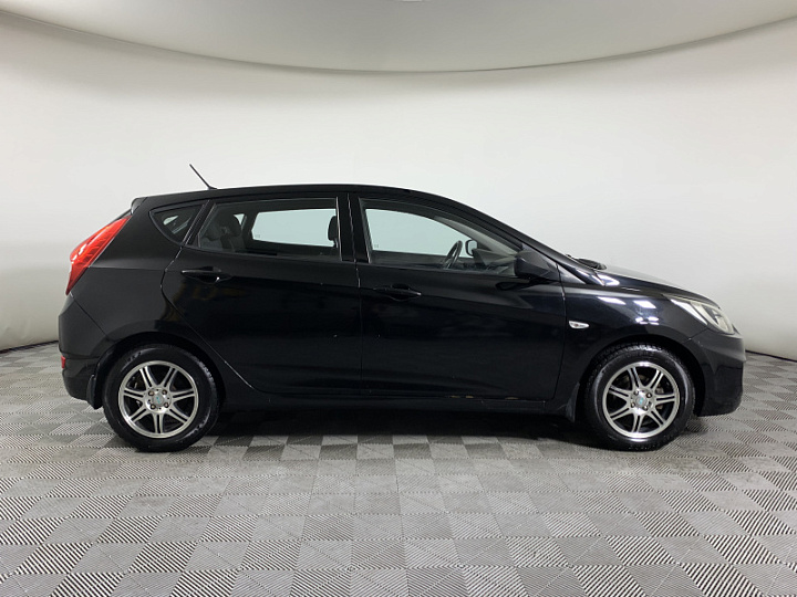 Hyundai Solaris 1.6, 2012 года, Механика, Черный