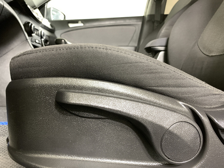 HYUNDAI Solaris 1.6, 2013 года, Автоматическая, Черно-Серый