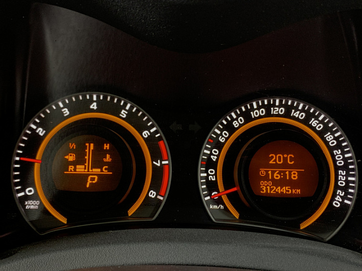 TOYOTA Auris 1.6, 2010 года, Автоматическая, БЕЛЫЙ