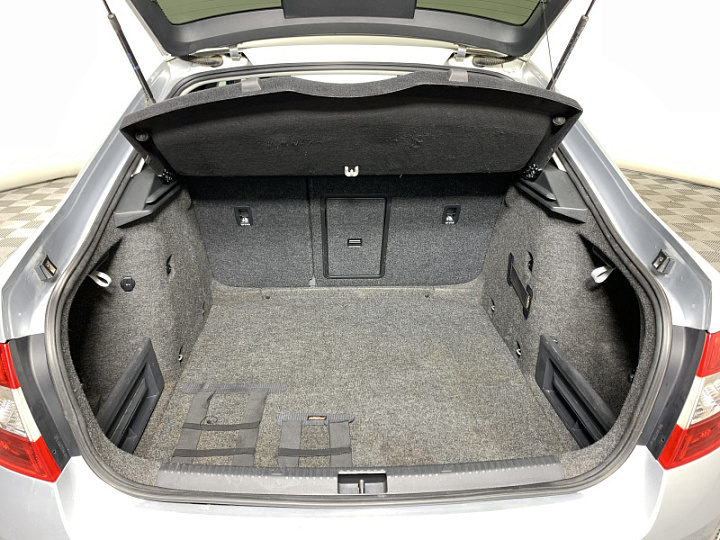 SKODA Octavia 1.4, 2014 года, Робот, Серебристый