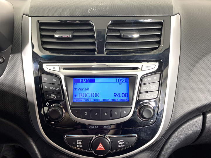 HYUNDAI Solaris 1.4, 2013 года, Автоматическая, Серебристый