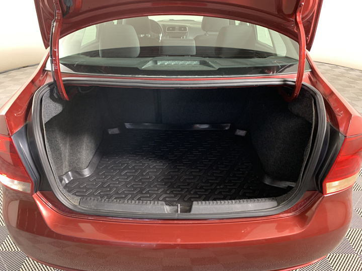 VOLKSWAGEN Polo 1.6, 2013 года, Автоматическая, ВИШНЕВО-КРАСНЫЙ