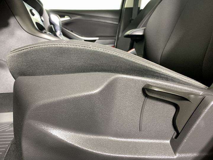 FORD Focus 1.6, 2018 года, Робот, СЕРЫЙ