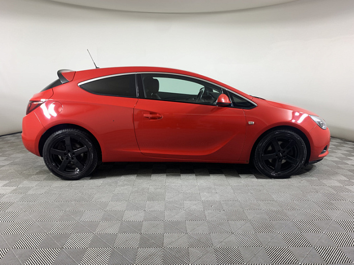 Opel Astra 1.6, 2012 года, Механика, Красный