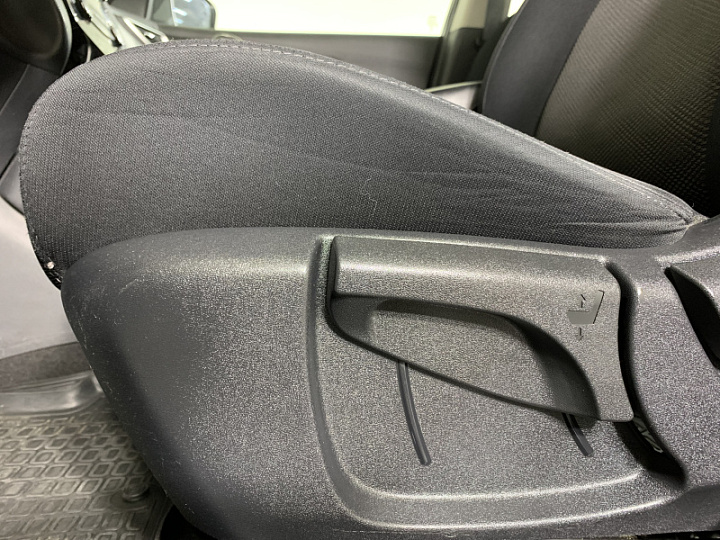 Nissan Qashqai 2, 2015 года, Механика, Серебристый