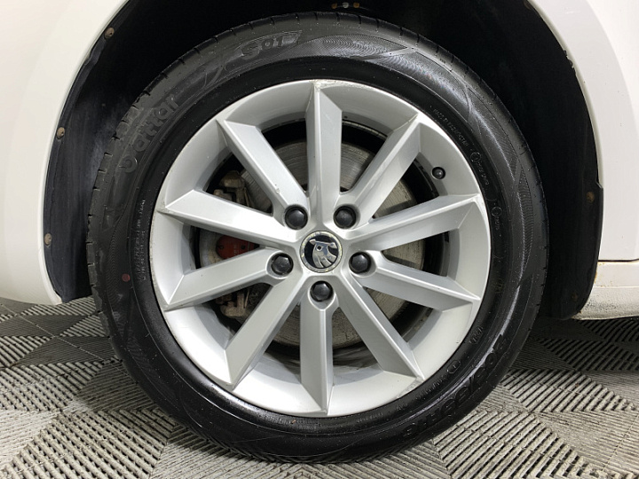 Skoda Superb 1.8, 2015 года, Автоматическая, Белый
