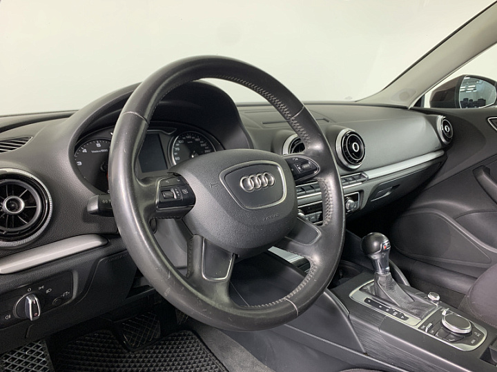 AUDI A3 1.8, 2012 года, Робот, БОРДОВЫЙ