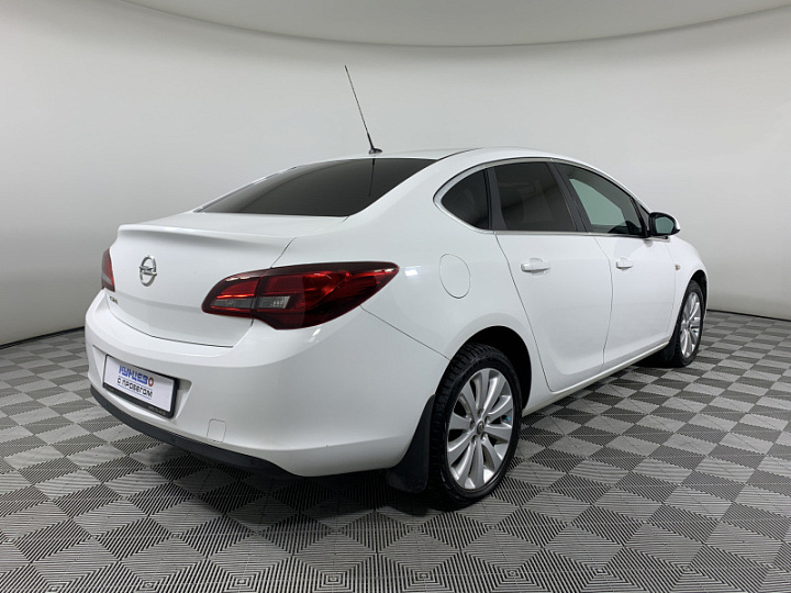OPEL Astra 1.6, 2014 года, Автоматическая, БЕЛЫЙ