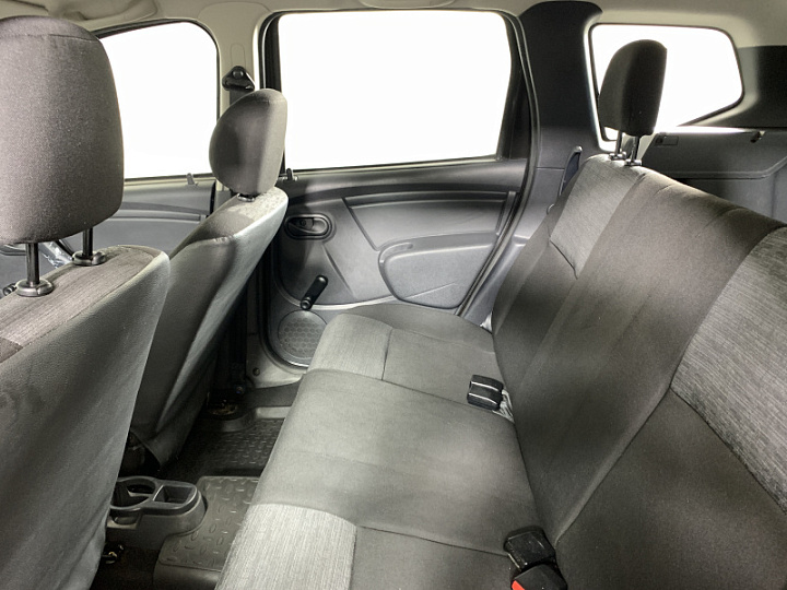 RENAULT Duster 1.6, 2013 года, Механика, ЧЕРНЫЙ