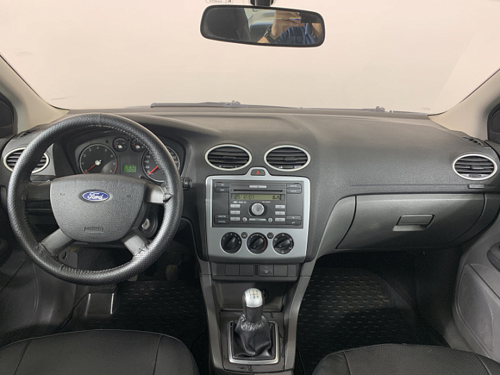 FORD Focus 1.8, 2006 года, Механика, Серебристый