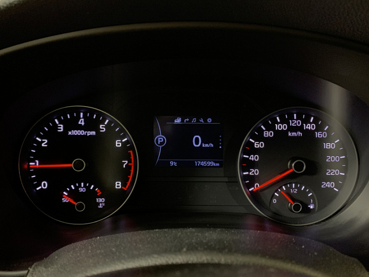 KIA Sportage 2, 2017 года, Автоматическая, СЕРЫЙ