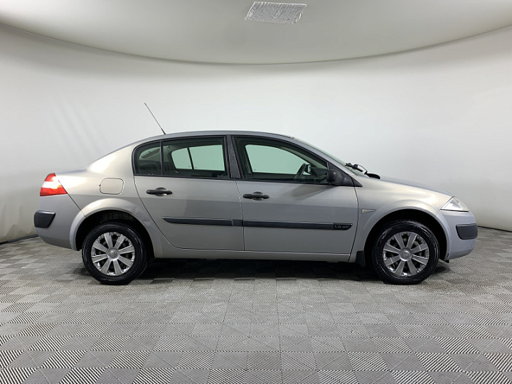 RENAULT Megane 1.6, 2005 года, Механика, Серо-бежевый