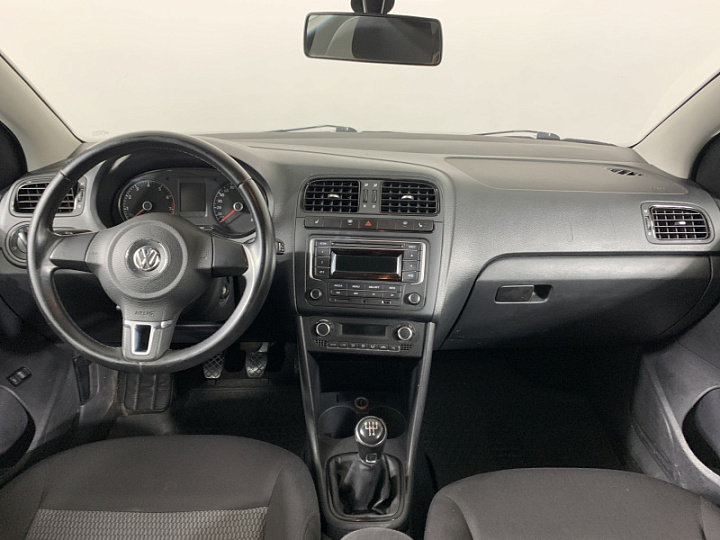 VOLKSWAGEN Polo 1.6, 2015 года, Механика, ЧЕРНЫЙ