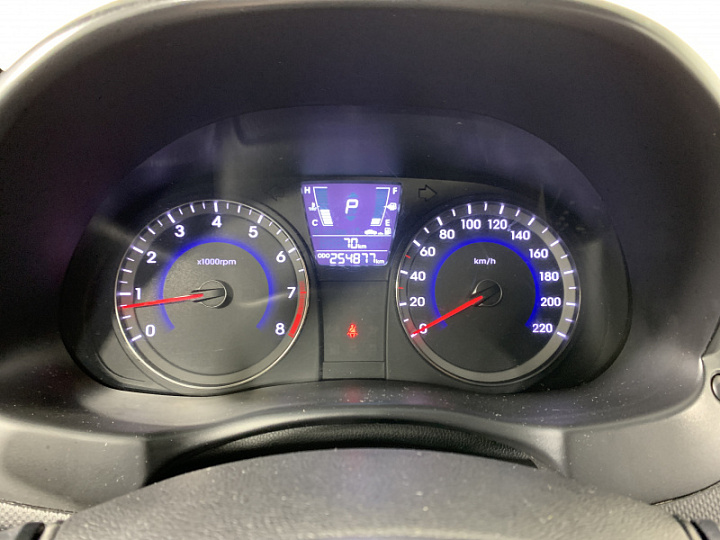 HYUNDAI Solaris 1.4, 2014 года, Автоматическая, БЕЛЫЙ