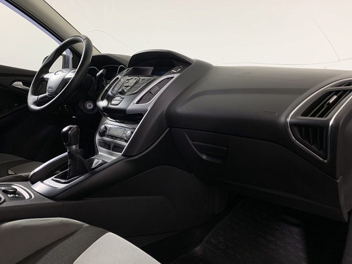 FORD Focus 1.6, 2012 года, Механика, Серебристый