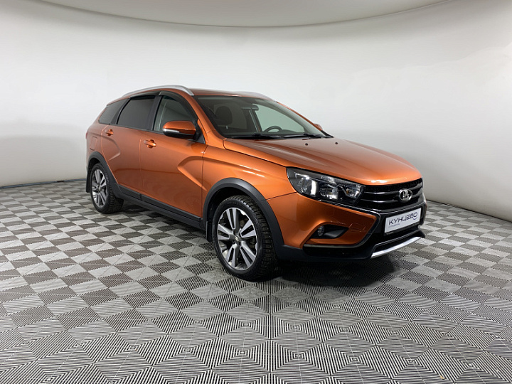 Lada Vesta 1.6, 2021 года, Механика, ОРАНЖЕВЫЙ