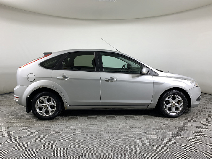 FORD Focus 1.6, 2010 года, Механика, Серебристый