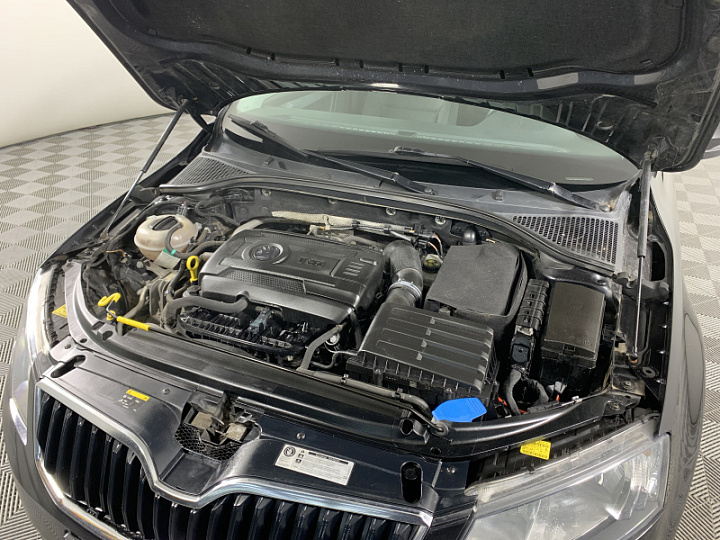 SKODA Octavia 1.8, 2017 года, Робот, ЧЕРНЫЙ
