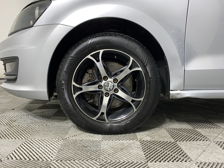 VOLKSWAGEN Polo 1.6, 2016 года, Автоматическая, Серебристый