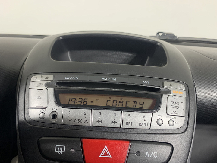 PEUGEOT 107 1, 2010 года, Робот, ЧЕРНЫЙ