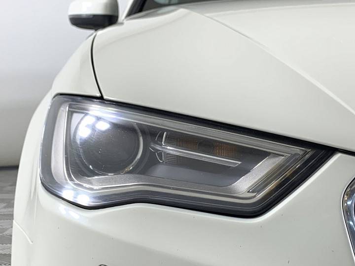 AUDI A3 1.2, 2015 года, Робот, БЕЛЫЙ