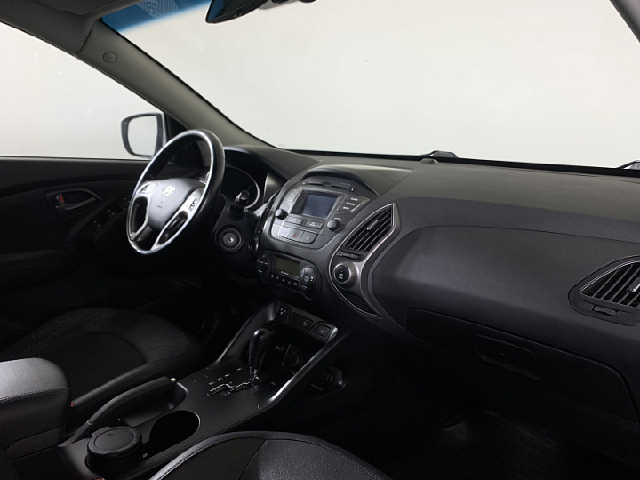 Hyundai ix35 2, 2014 года, Автоматическая, Серебристый