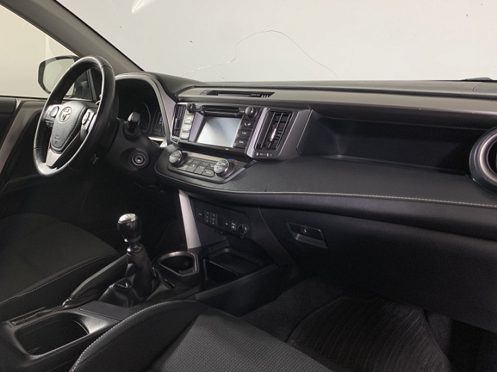 TOYOTA RAV4 2, 2016 года, Механика, Бронзовый