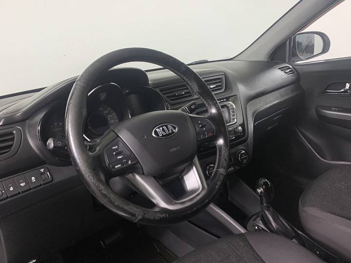 KIA Rio 1.6, 2014 года, Автоматическая, БЕЛЫЙ
