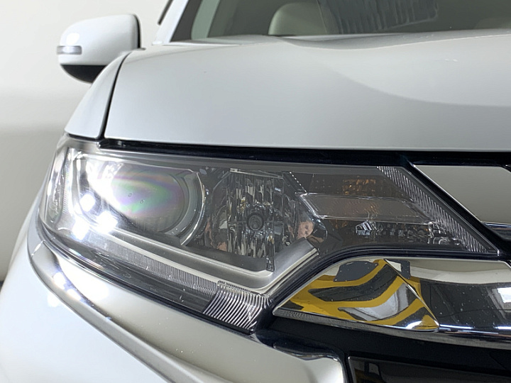 MITSUBISHI Outlander 2, 2018 года, Вариатор, БЕЛЫЙ
