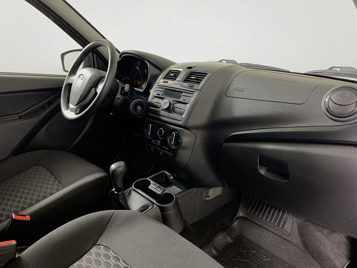 Lada Granta 1.6, 2023 года, Механика, ЧЕРНЫЙ